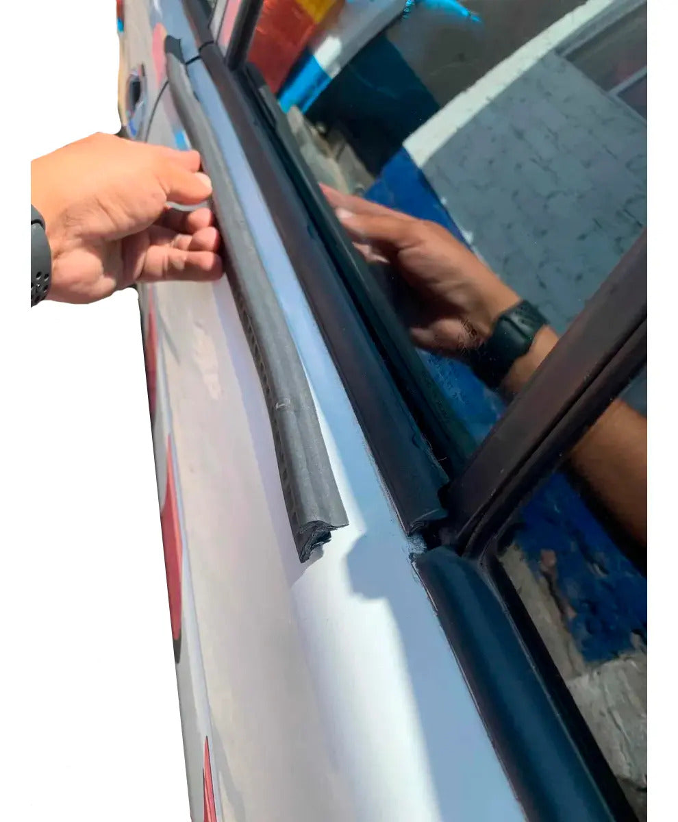 Hule Cañuela Nissan Tsuru Flexible Botaguas Puerta Exterior
