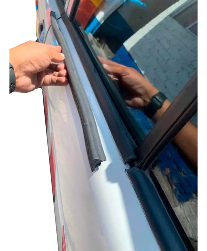 Hule Cañuela Nissan Tsuru Flexible Botaguas Puerta Exterior