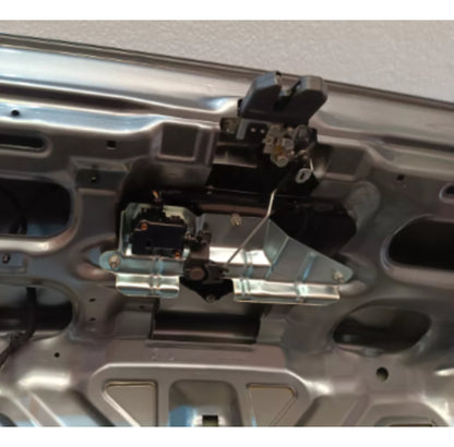 Chapa Cajuela Pistillo Soporte Metal Vw Jetta A4 Clasico Mk4